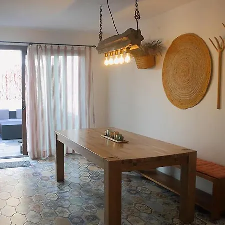 Casa Sant Vicent 63 Апартаменты *